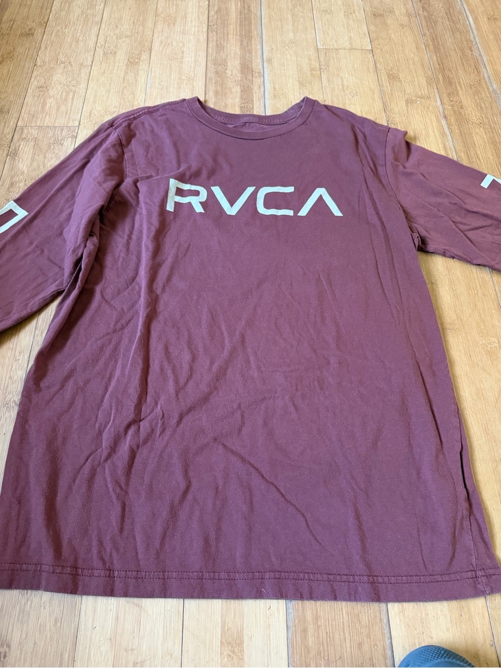 RVCA Men’s Medium Long Sleeve T Shirt